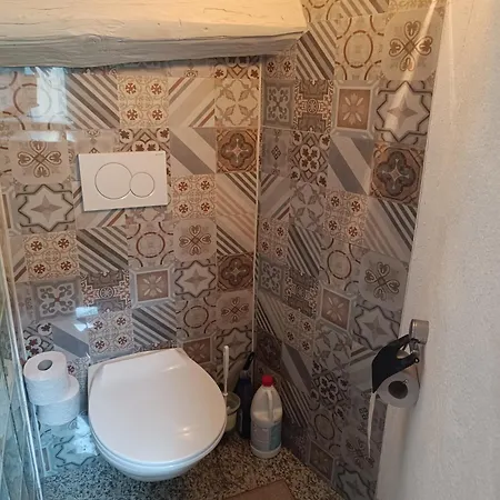Le Petit Duplex Apartment